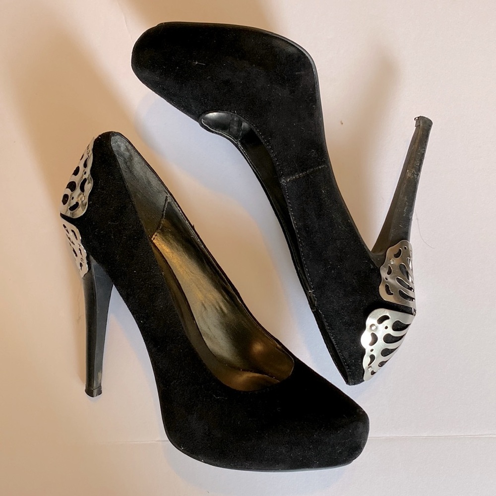 Black velvet heels